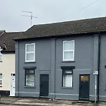 2 Bedroom Town Apartment